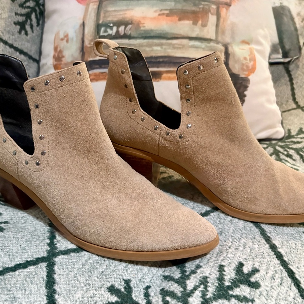 EUC Rebecca Minkoff Studded Tan Ankle Booties
